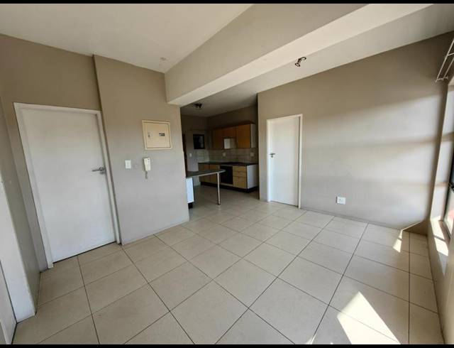 2 BEDROOM PROPERTY TO RENT IN BRAAMFONTEIN